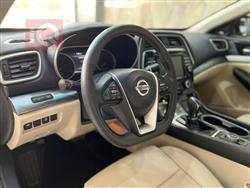 Nissan Maxima